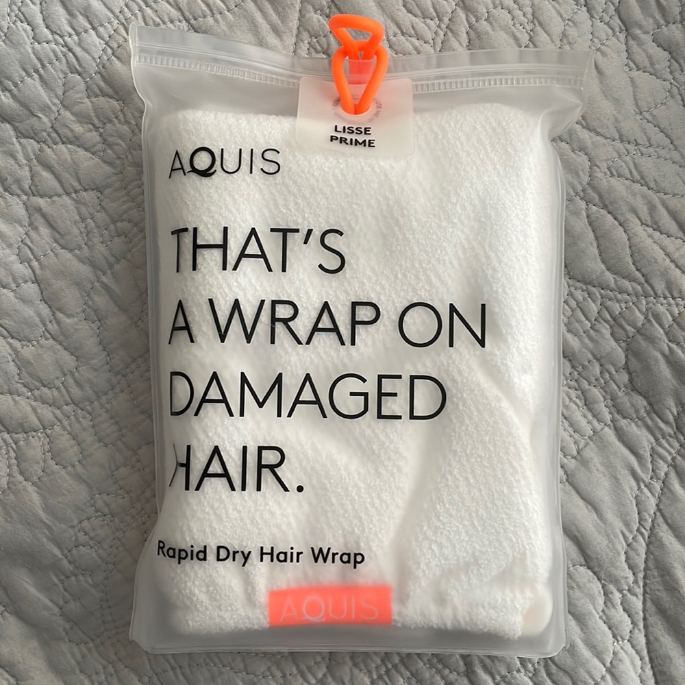 NWT Aquis rapid dry hair wrap